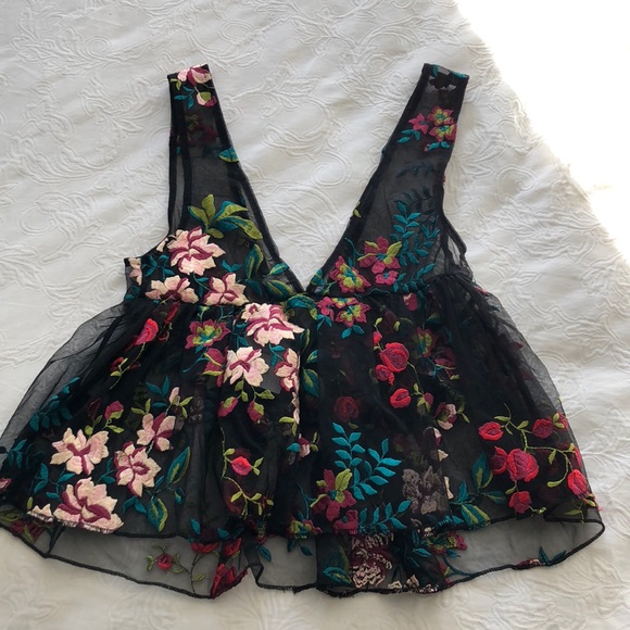 NWT Urban Outfitters Embroidered Black Tank - Picture 3 of 5